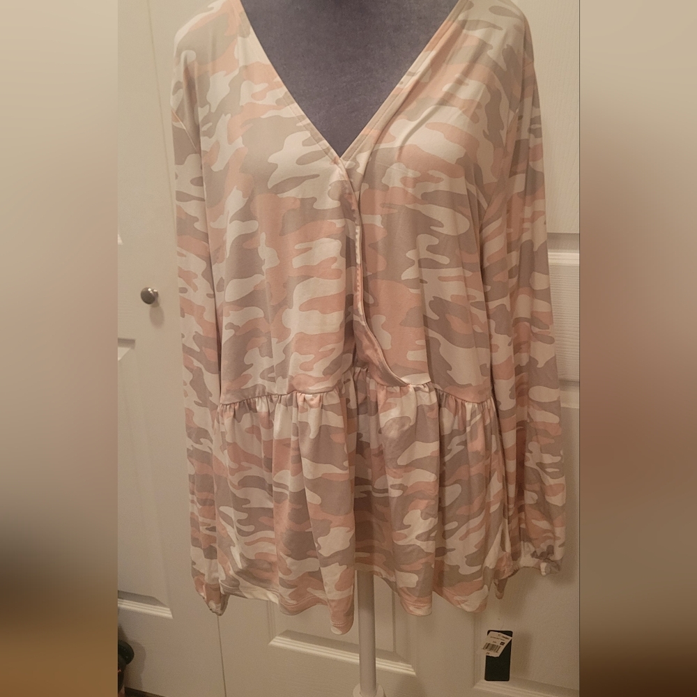 Camouflage V-Neck Women Top 2X